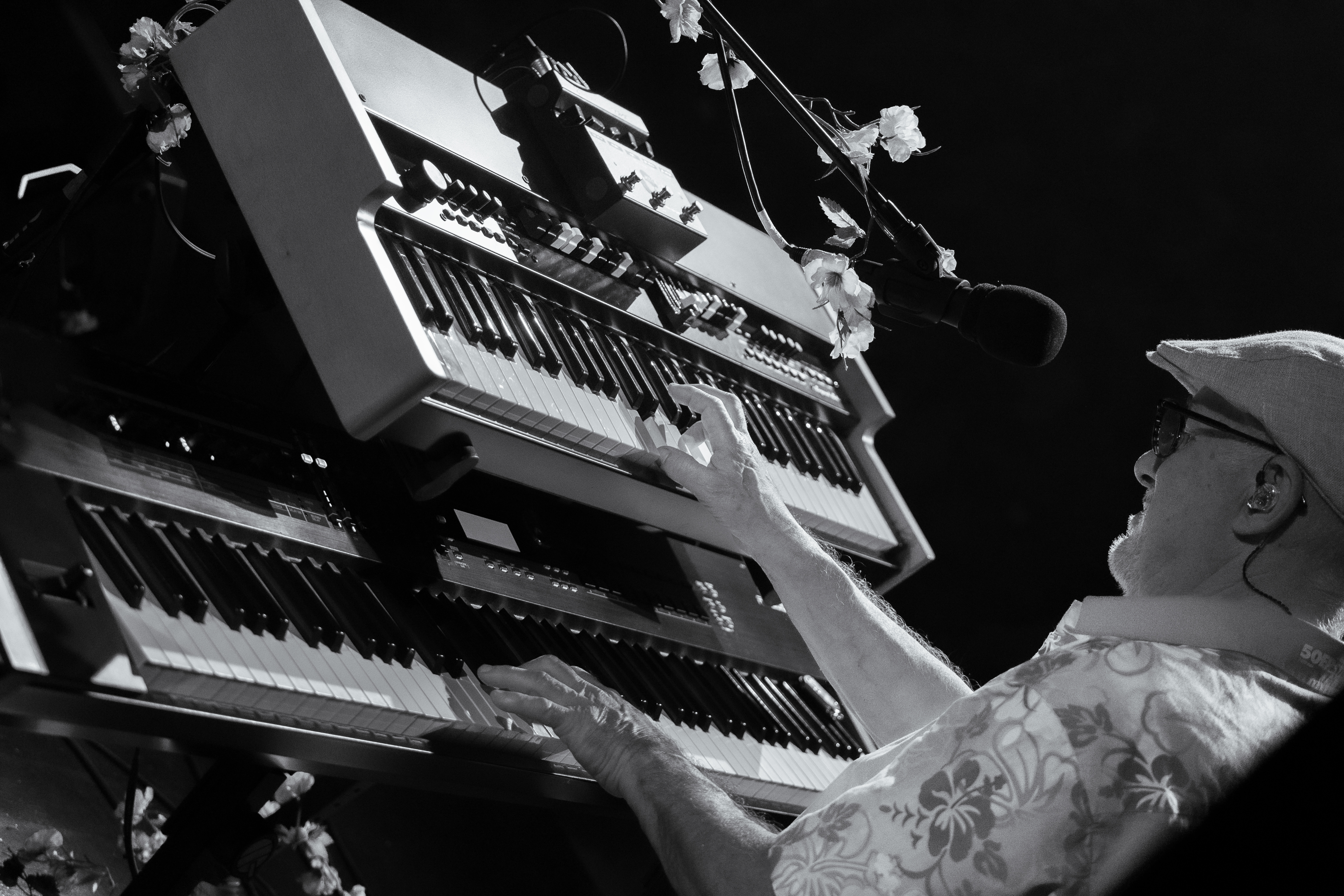 TRIBUTE TO CARLOS SANTANA Photos: Shazen CC BY 4.0 Insta : @zenshazen